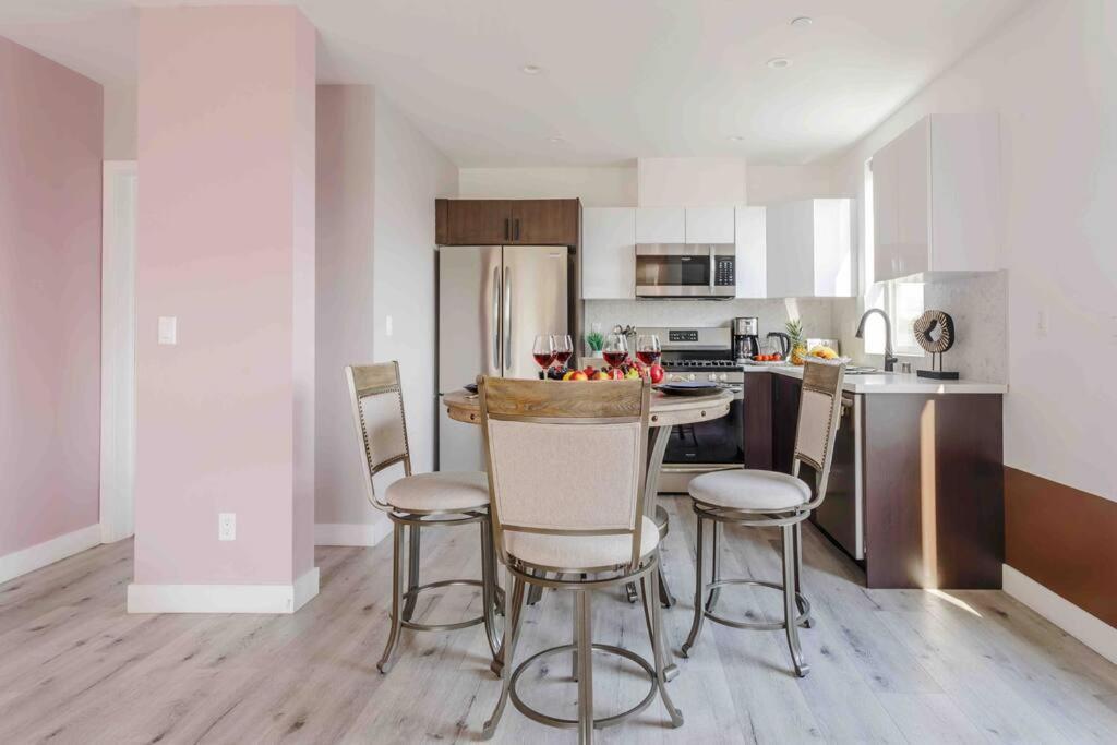 Stunning Hollywood Townhouse With Sunny Views Villa Los Angeles Exteriör bild