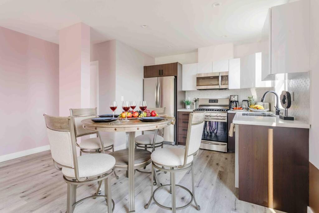 Stunning Hollywood Townhouse With Sunny Views Villa Los Angeles Exteriör bild